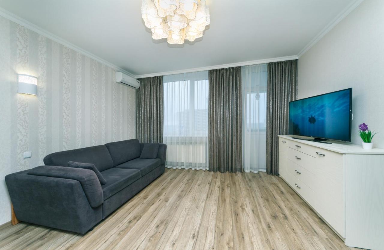 Лучшая Квартира В Броварах Brovary Buitenkant foto